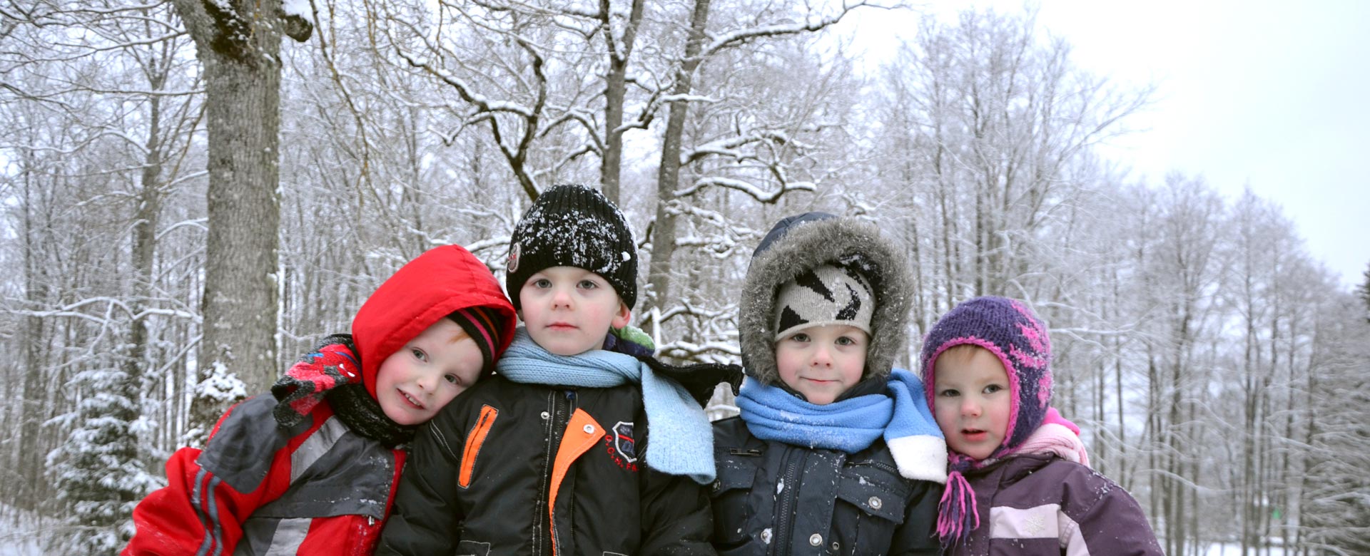 Les enfants du village